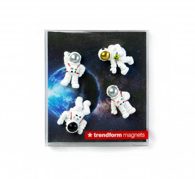 Trendform Magnet - Space - set of 4 assorted