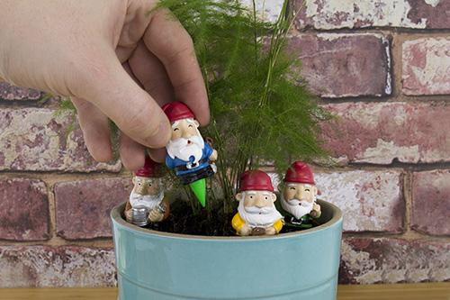 Gift Republic Plantenpot decoratie - Mini Garden Gnomes